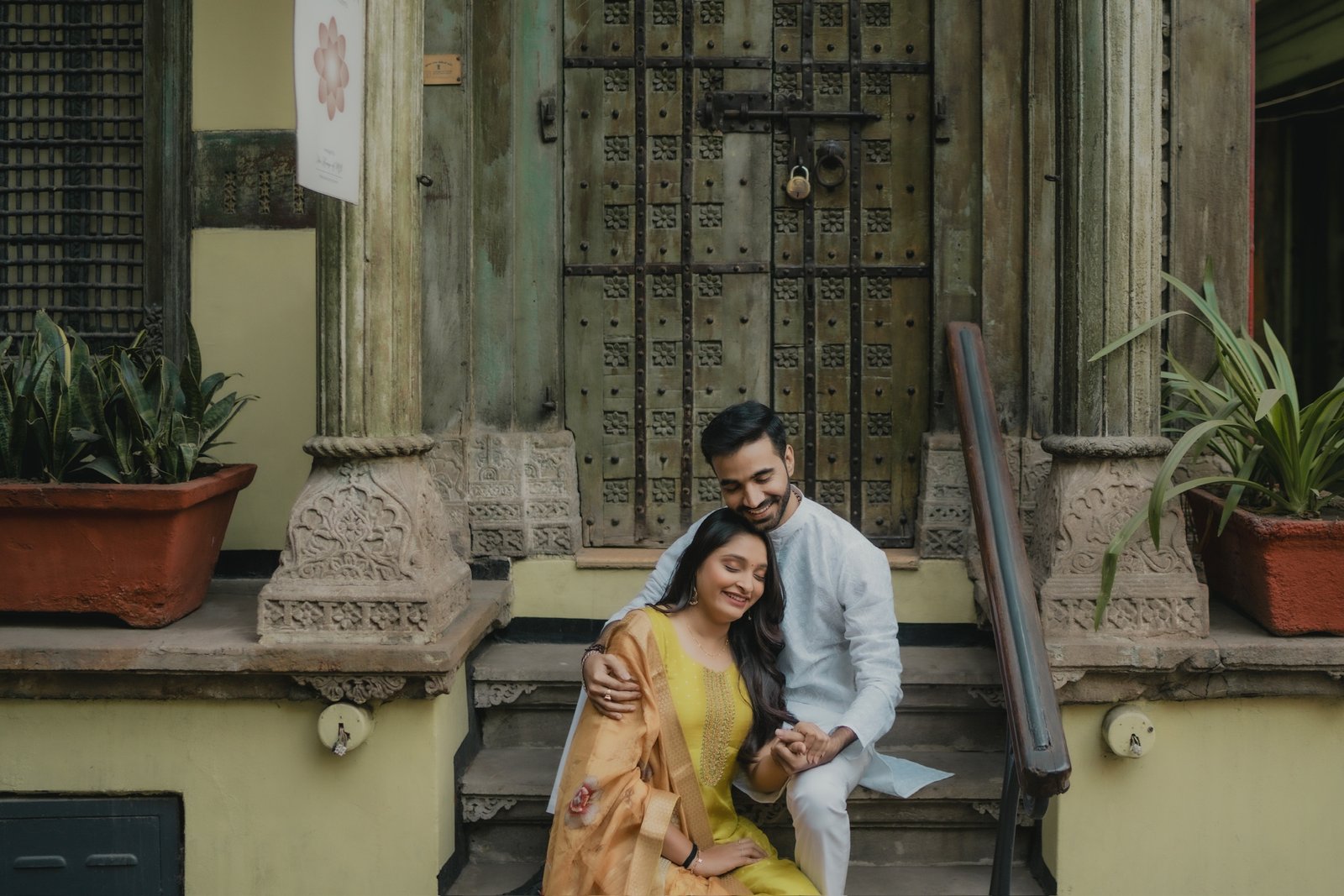 Jigar and Ami photography by Flash Studio