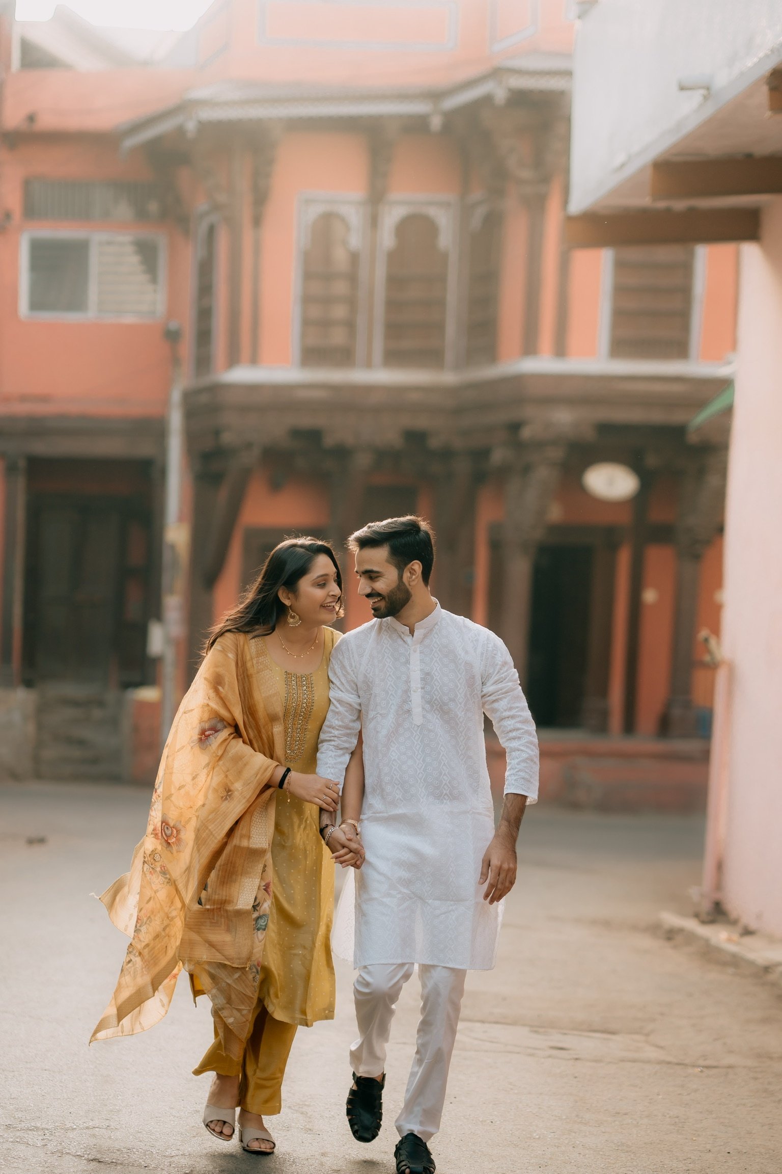 Jigar and Ami photography by Flash Studio