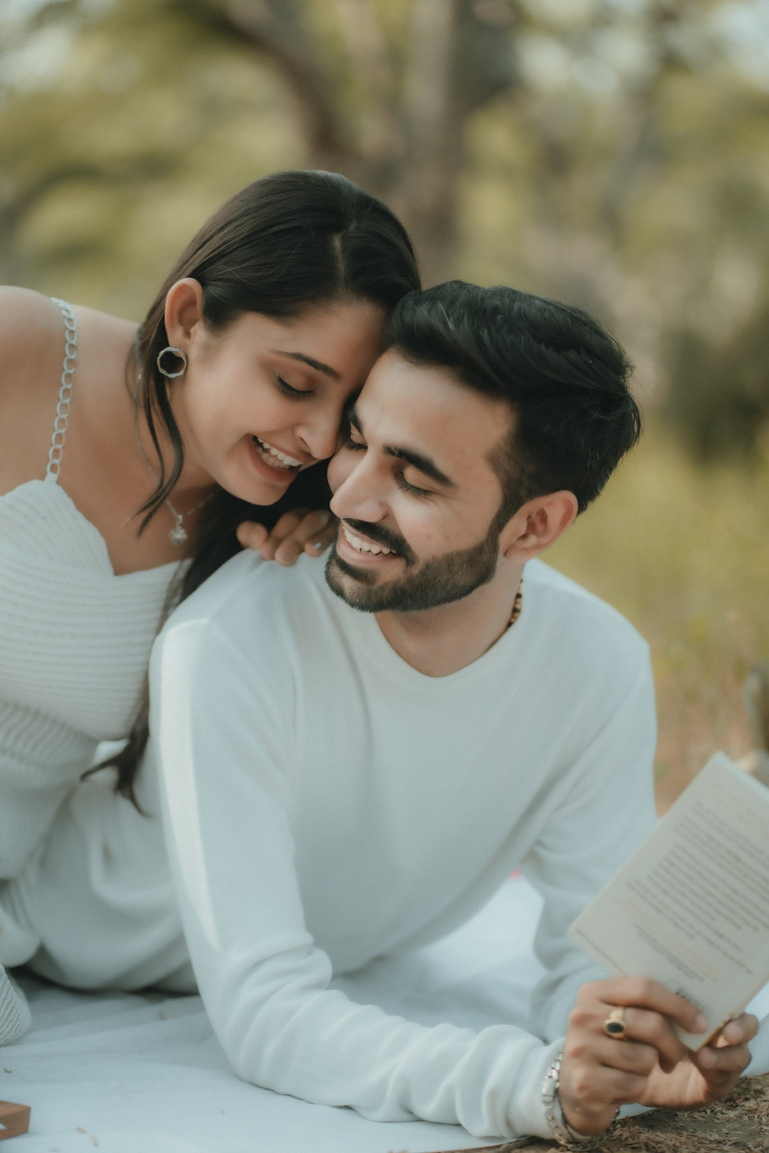 Jigar and Ami photography by Flash Studio