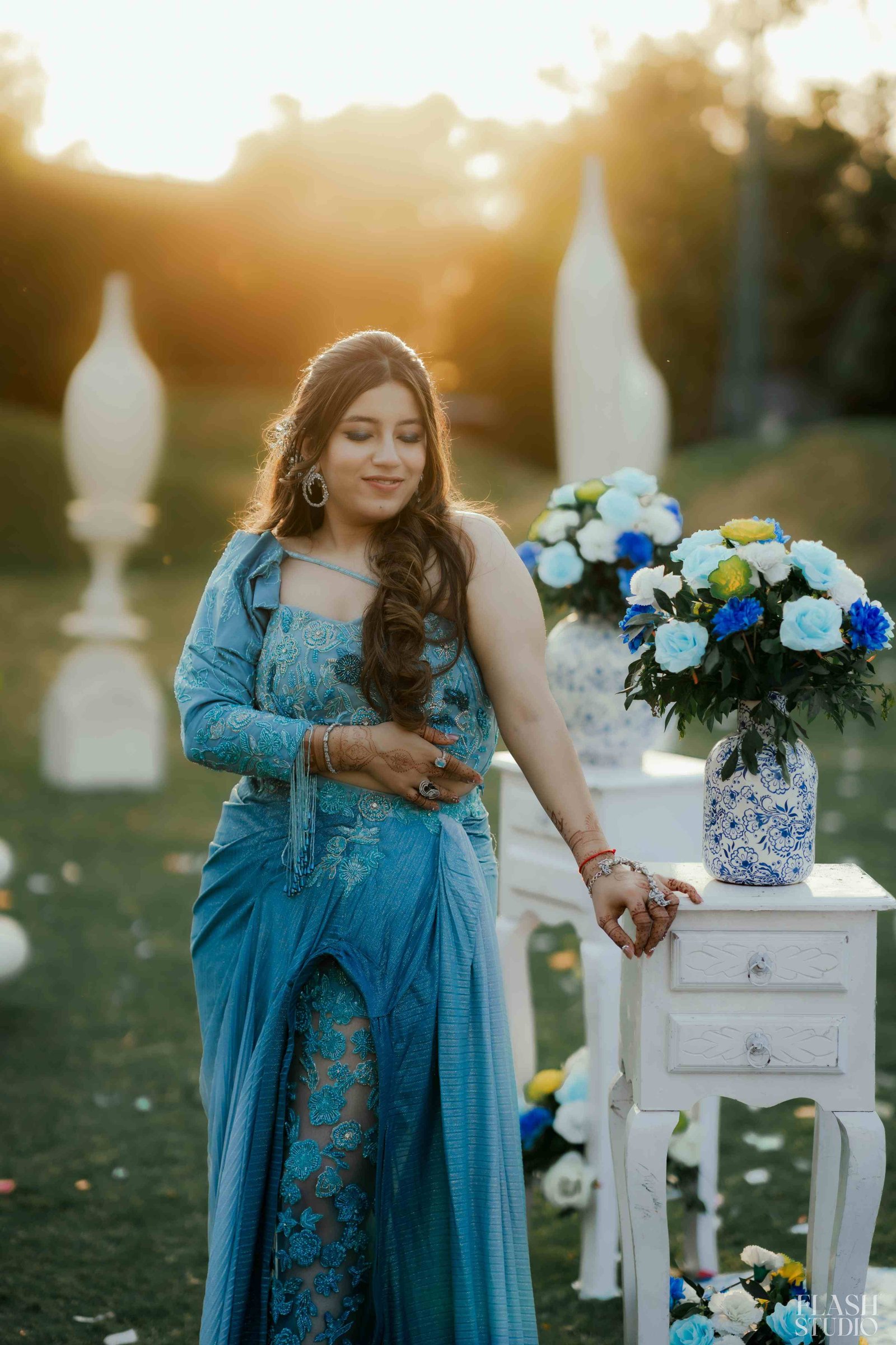 Mohit and Disha photography by Flash Studio